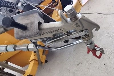 空気のないスプレー 舗装ライン ストライプ 冷塗料 シングルガン道路マークマシン