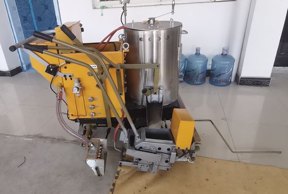 電池駆動式 熱塑性ノイズ 凸線道路標識機