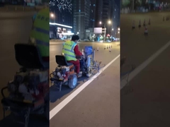 2つのコンポーネントの空気のないスプレーライン ストライプ道路マークマシン